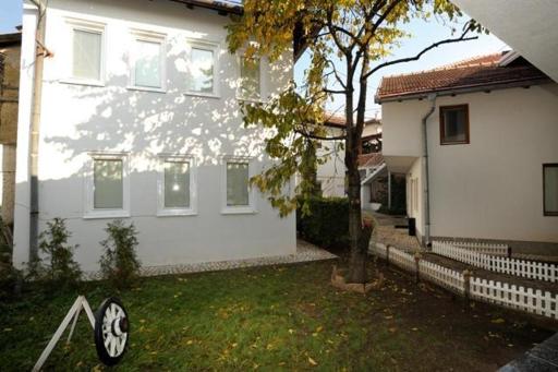 Hostel Hayat - Housity