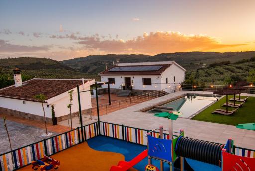 La Villa de Alba - Casa Rural en Montefrío - Housity