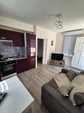 Plein centre Appartement climatisé et spacieux avec grande terrasse sur le toit à Nice - Housity