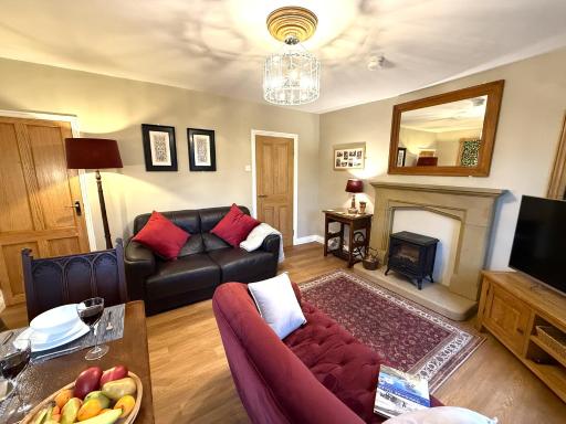 Spinners View - NEW Renovated Apartment - Central Skipton & Parking - Housity