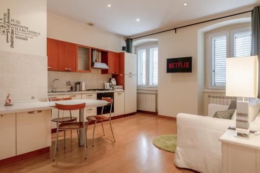 Rifugio Joyce, comfort a Trieste con parcheggio - Housity