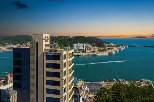 The Club Hotel Gijang Yeonhwari - Housity