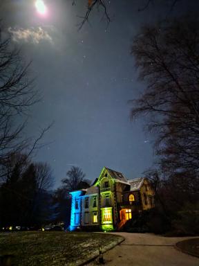 La Demoiselle des Roches - Housity