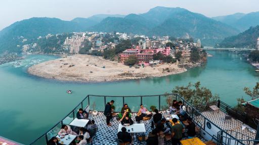 Joey's By The Ganges - Hizvo