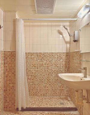 Inn Sun Hotel - Housity