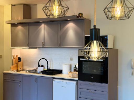 Madzharovi Apartments - Housity