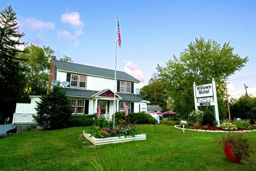 Willows Motel - Housity