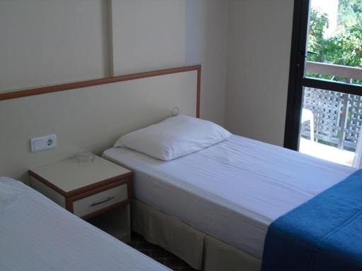 Kerman Hotel - Housity