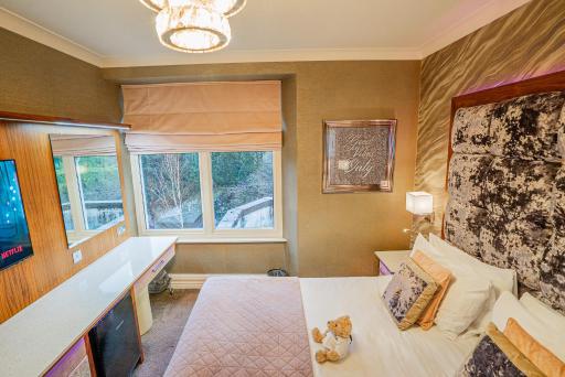 The Cranleigh Boutique - Housity