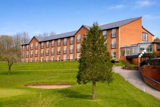 Macdonald Hill Valley Hotel, Golf & Spa Resort - Housity