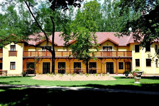 Forster Vadászkastély és Szálloda - Housity