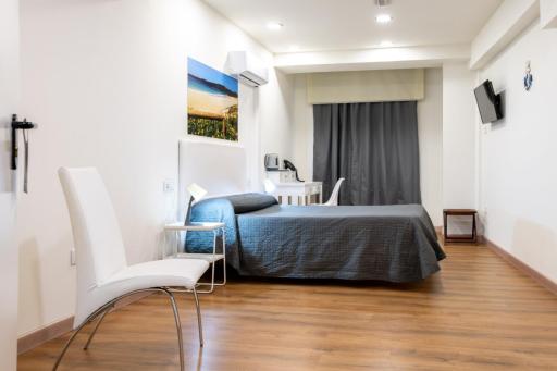 Innmare Fortuna Hotel Dos Estrellas - Housity