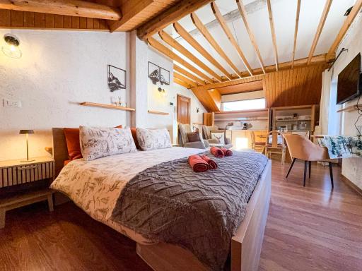 Casa Alpina - in pieno centro a due passi dal lago - Housity