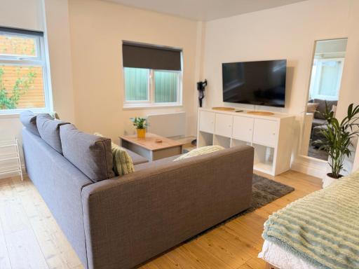 Enfield Guest House - Housity