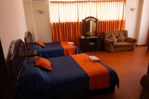 Hostal Tukos La Casa Real - Housity