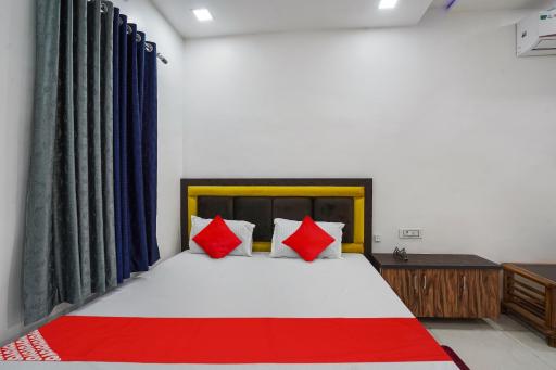 Hotel O Happy Hours Inn - Housity