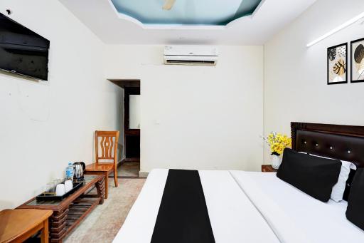 OYO Ashoka Inn Hotel Near Botanical Garden - Housity