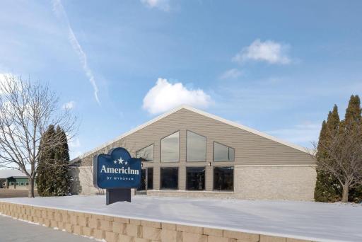 AmericInn by Wyndham Valley City Conference Center - Housity