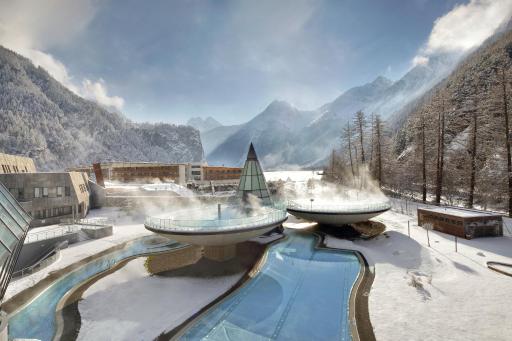 Aqua Dome 4 Sterne Superior Hotel & Tirol Therme Längenfeld - Housity