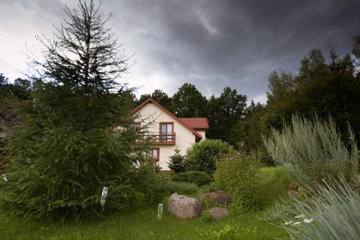 Pokoje Go?cinne Na Skraju Puszczy - Housity