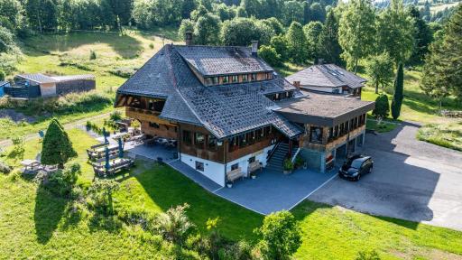 Das Schwarzwaldhotel - Housity