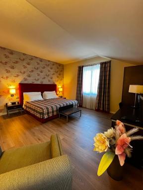 Hotel Fortyfive - Housity