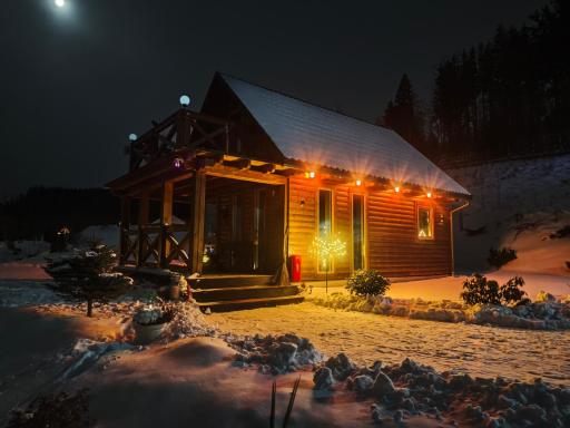 DOMKI KOLOROWE - Housity