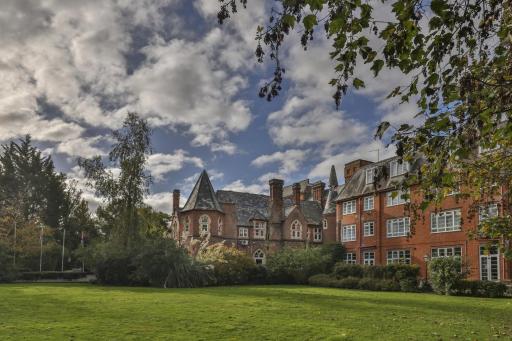 Best Western Abbots Barton Hotel - Housity