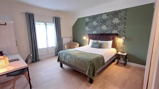 Logis Hotel Le Cerf - Housity