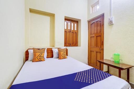 OYO Shivaye Rest House - Housity