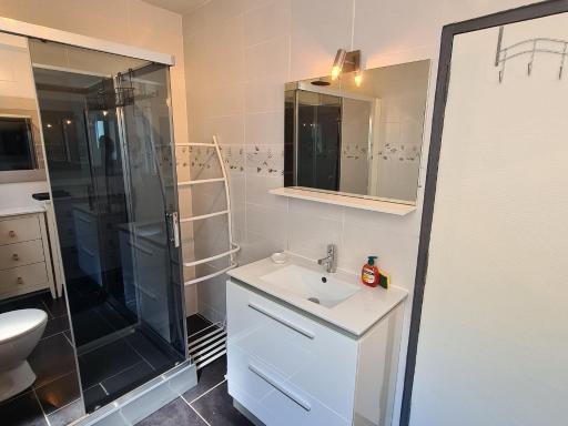Maison de ville cosy à Orléans avec parking, proche commerces et loisirs - FR-1-590-245 - Housity