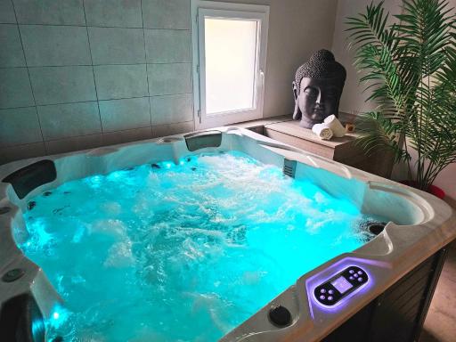 Le Cheval Blanc - Housity