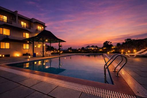 New Royal Orbit Hotel and Restaurant - Housity