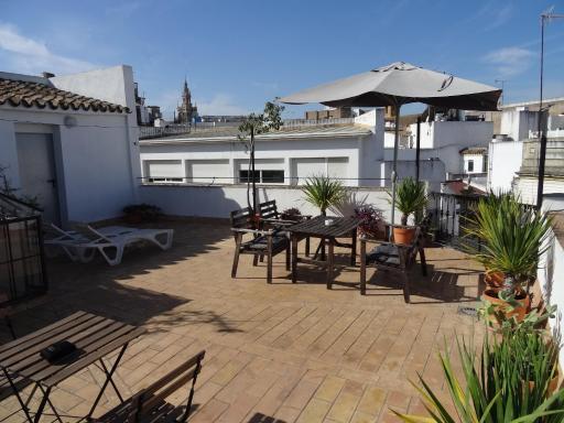 Apartamentos Almirante Hoyos - Housity