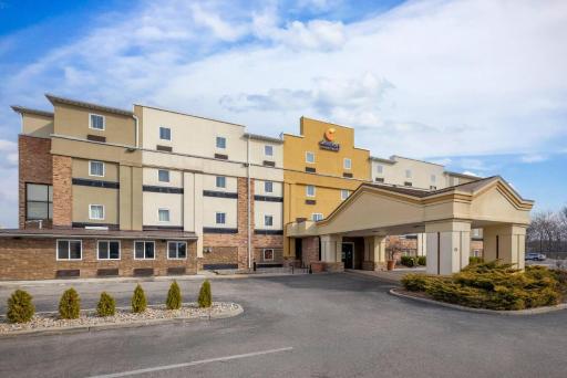 Comfort Inn & Suites Michigan City South - Housity