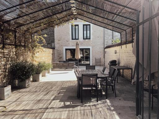 Maison de Pauline, Chablis Vineyard - Housity