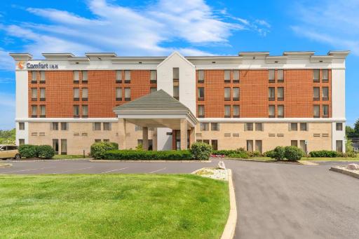 Comfort Inn Lehigh Valley West - Housity