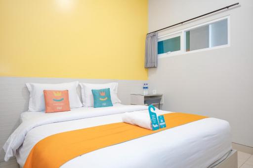 Sans Stay Olive Tree Surabaya - Hizvo