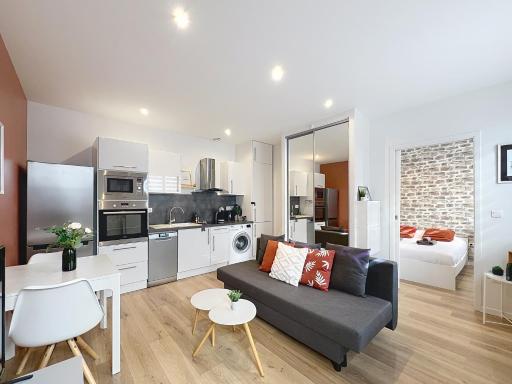 Le Rémois - Charmant T2 - Rénové - Parking - Cour privative - WIFI - Housity