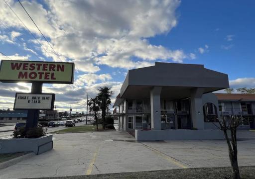 Western Motel Hattiesburg - Housity