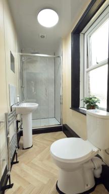 Newcastle CITY Apartments 35 - Housity