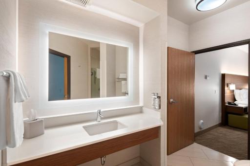 Holiday Inn Express Hotel & Suites Coeur D'Alene I-90 Exit 11, an IHG Hotel - Housity