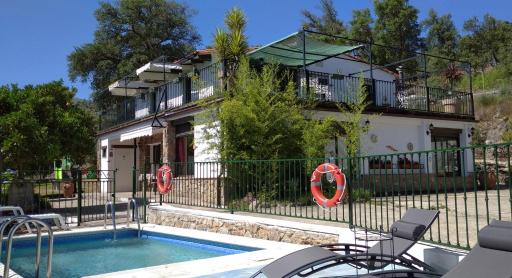 Aloja entero El Mirador de Acebo 4 estrellas piscina Sauna Spa - Housity