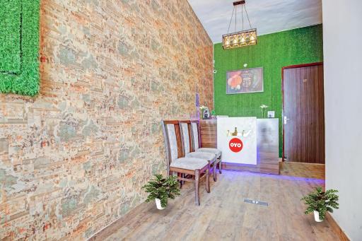 OYO Three Kings - Housity