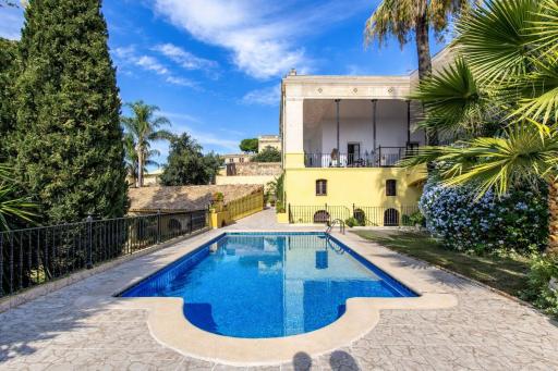 Catalunya Casas Impressive and Idyllic mansion for up to 40 people! - Housity