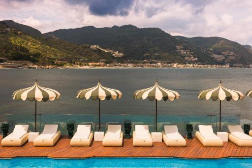 Atlantis Bay - VRetreats - Housity