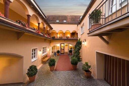 Boardinghouse Hotel Münchner Hof Pfarrkirchen - Housity