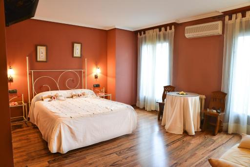 Café Bar Hotel Jefi - Housity