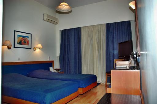 Hotel Elena - Housity