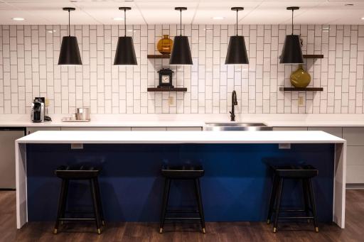 Galt House Hotel, A Trademark Collection Hotel - Housity